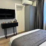 L'hotel Szálloda Tirana