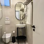 Hotel L'hotel 3*