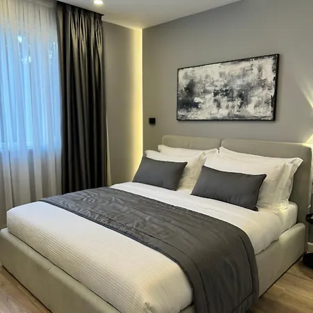 Otel L'hotel 3*
