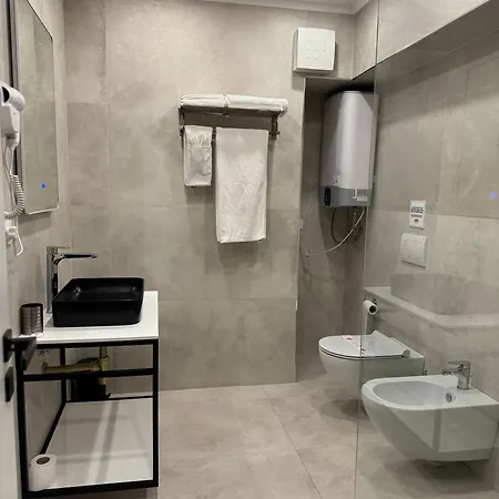 L'hotel 3*
