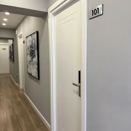 Hotell L'hotel Tirana