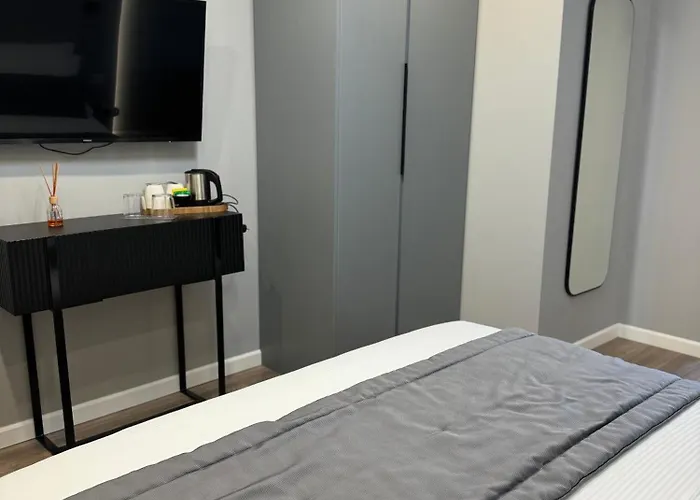 Hotel L'hotel 3*