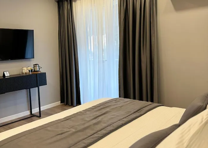 L'hotel Hotel 3*